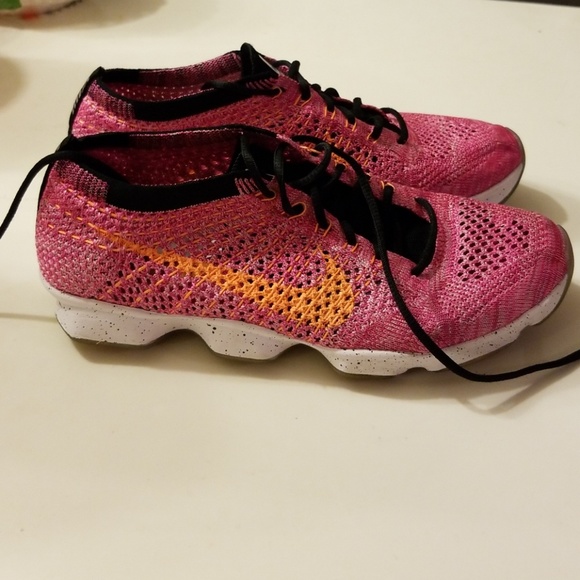 Nike Shoes - Women's Nike Flyknit Zoom